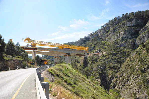 西班牙 悬臂法 混凝土桥 — 图库照片