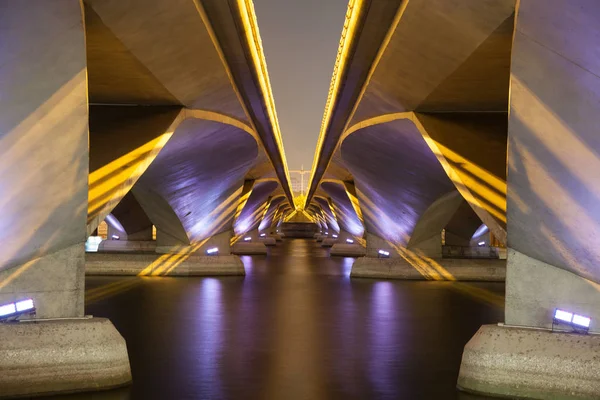 Живописный Вид Архитектуру Моста — стоковое фото