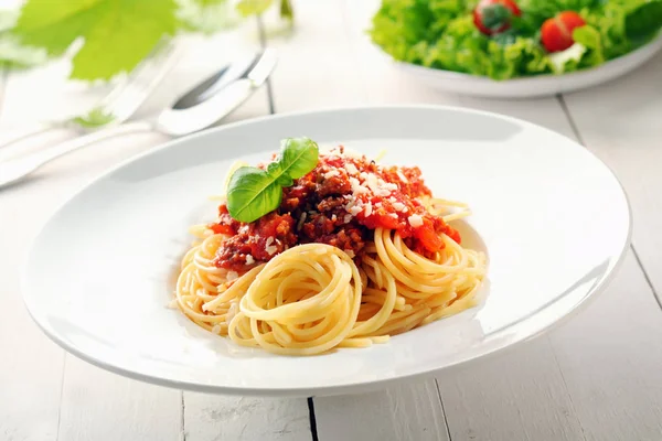 Placa Boloñesa Espaguetis Con Una Deliciosa Salsa Tomates Carne Picada — Foto de Stock