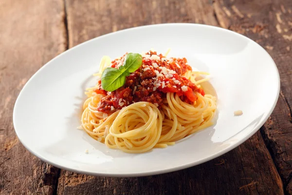 Espagueti Italiano Rematado Con Boloñesa Boloñesa Salsa Con Tomates Carne —  Fotos de Stock