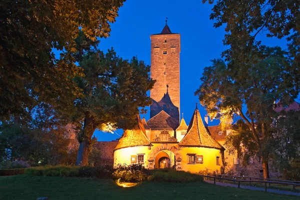 Вночі Котедж Воротаря Ротенбург — стокове фото
