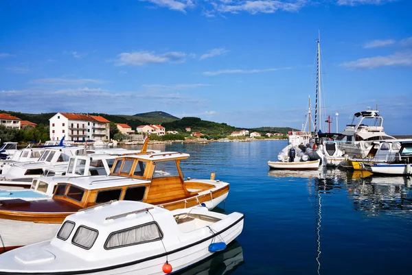 Hajók Kikötőben Horvátországban — Stock Fotó