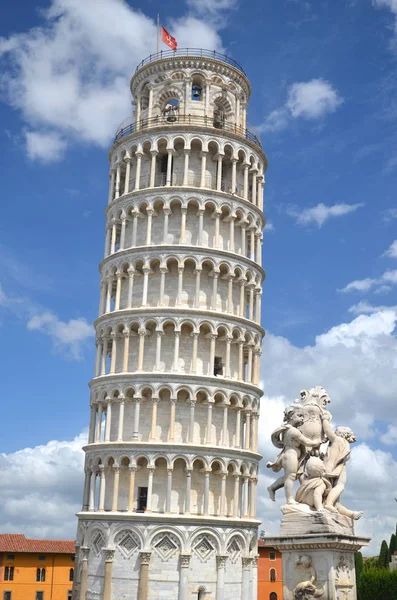 Estatua Los Ángeles Plaza Los Milagros Pisa Italia — Foto de Stock