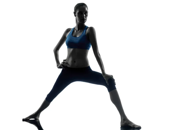 Uma Mulher Caucasiana Exercitando Posição Guerreira Ioga Estúdio Silhueta Isolado — Fotografia de Stock