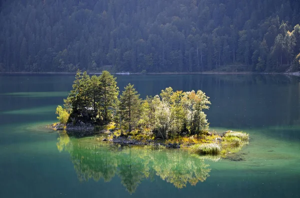 Pulau Eibsee Dekat Grainau — Stok Foto