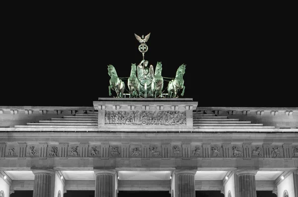 夜のブランデンブルク門 — ストック写真