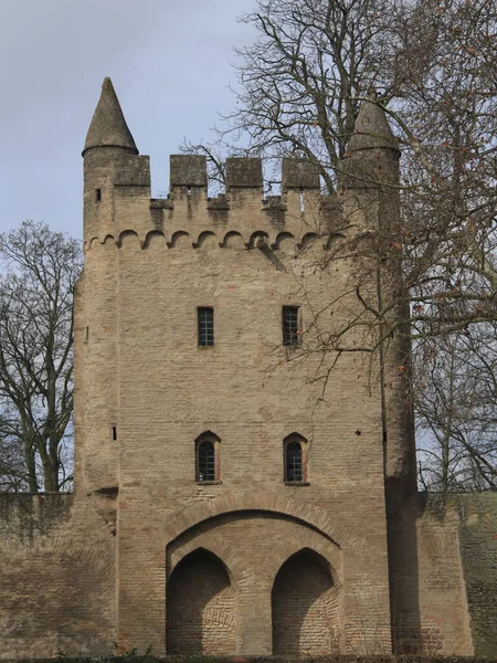 法国卡卡松内城堡的景色 — 图库照片