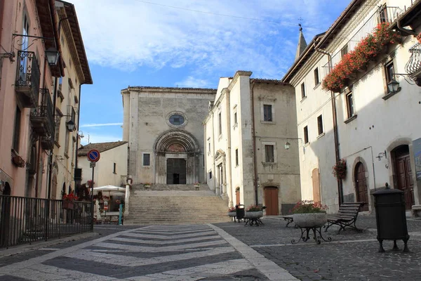 Pintoresco Tramo Ancho Avanti Allá Chiesa Pescocostanzo —  Fotos de Stock