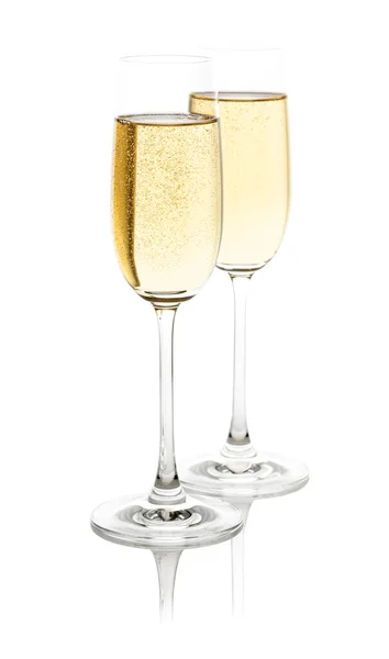 Due Bicchieri Con Champagne Isolato Bianco Con Percorso Ritaglio — Foto Stock