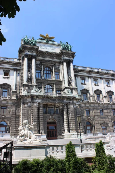 Vienna Hofburg Kasteel Uit Tuin — Stockfoto