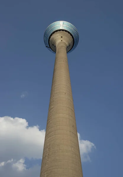 Torre Del Rin Dusseldorf Alemania — Foto de Stock