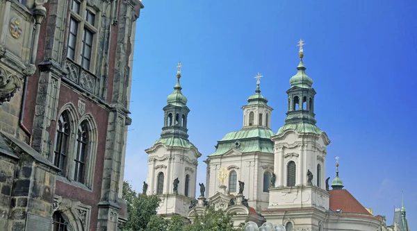 Prager Altstadtplatz Und Umliegende Gebäude — Stockfoto