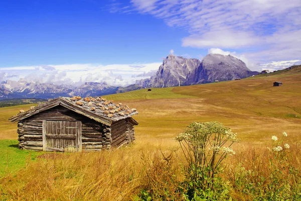 Berghütte Auf Der Seiser Alm — Stockfoto