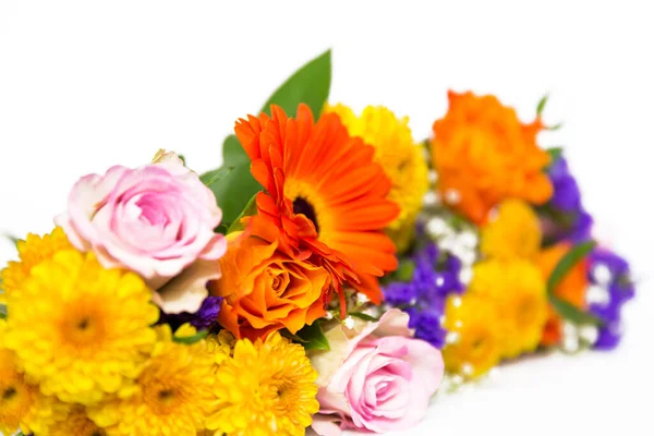 Blumenschmuck Aus Rosen Statik Zigeunerblumen Chrysanthemen Und Ringelblumen Vordergrund — Stockfoto