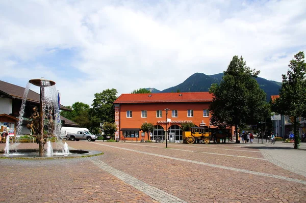 Richard Strauss Plats Garmisch Partenkirchen Med Turistinformation — Stockfoto