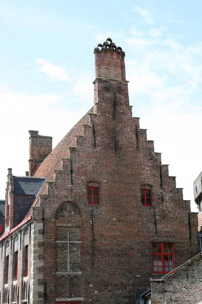 Belle Maison Ancienne Avec Pignons Gradins Construite Briques Rouges — Photo