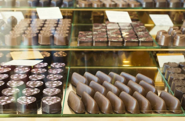 Σοκολάτες Στο Περίπτερο Καταστήματος Της Σοκολάτας — Φωτογραφία Αρχείου