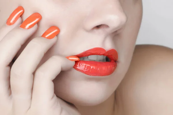 Closeup Female Face Seductive Red Lips White Teeth Red Fingernails — Stock Photo, Image