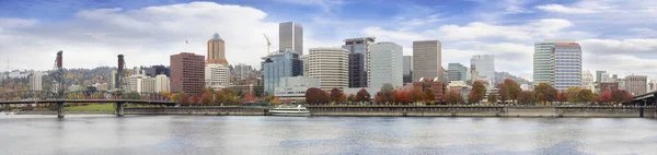 Portland Oregon Downtown City Waterfront Skyline Lungo Fiume Willamette Con — Foto Stock