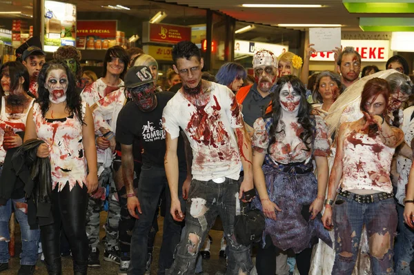 Zombie Procházka Stuttgartu 2013 — Stock fotografie
