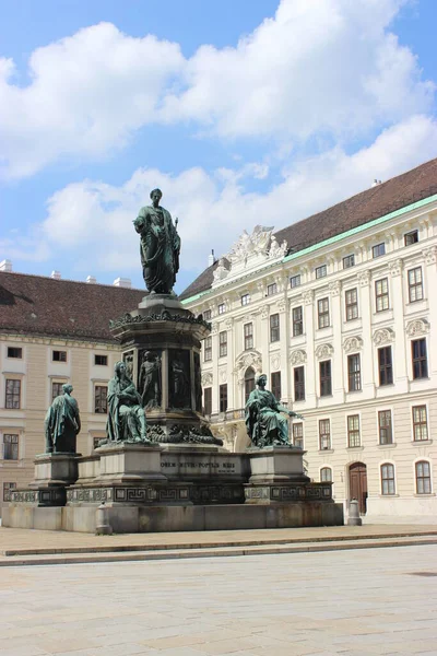 Standbeelden Bij Vienna Hofburg — Stockfoto