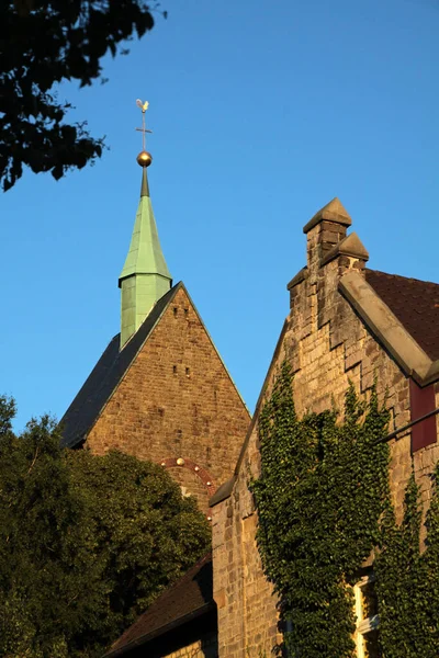 Szenischer Blick Auf Die Christliche Kirchenarchitektur — Stockfoto