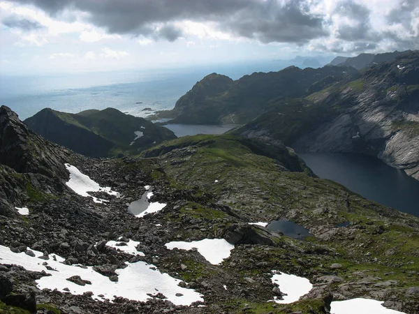 Paisagem Com Neve Nas Ilhas Lofoten Perto Uma Aldeia Noruega — Fotografia de Stock