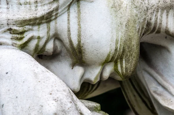 Detalhe Uma Escultura Luto Cemitério — Fotografia de Stock