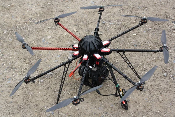 Drone Con Una Fotocamera Terra — Foto Stock