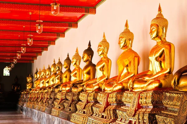 Wat Pho Tapınağındaki Buda Sıralı Güzel Bir Şekilde Bangkok Tayland — Stok fotoğraf