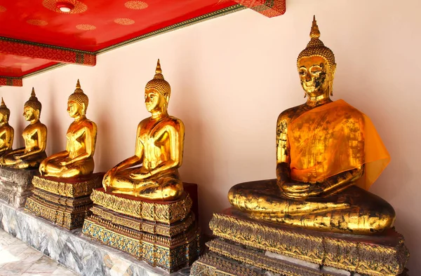 Wat Pho Tapınağındaki Buda Sıralı Güzel Bir Şekilde Bangkok Tayland — Stok fotoğraf