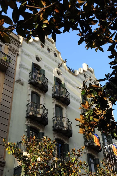 Spanya Mimarisi Barselona Şehri Evler Binaların Cepheleri — Stok fotoğraf