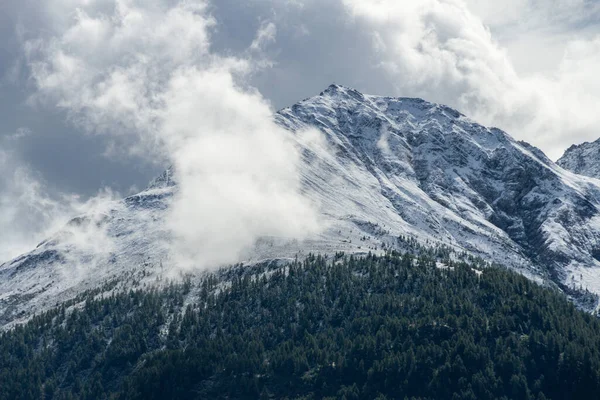 Blick Auf Die Alpen Die Höchsten Und Weitläufigsten Berge — Stockfoto