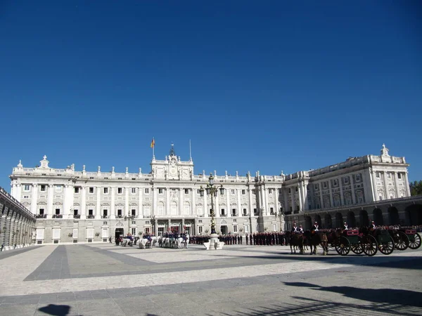 Palacio Real Met Het Veranderen Van Guardia Real Madrid — Stockfoto