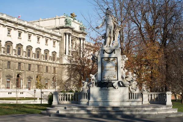 Mozart Anıtı Viyana Hofburg Daki Hırsız Bahçesi Nde Heykel — Stok fotoğraf