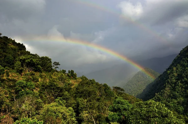 Arco Íris Céu Nublado Sikkim — Fotografia de Stock