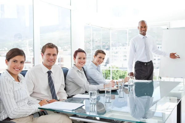 Salesman Giving Presentation His Colleagues — Stock Photo, Image