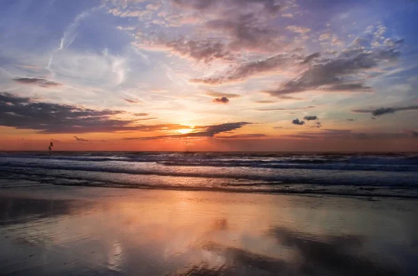 Colorful Cloudy Sunset Beach Reflection Horizontal — Stock Photo, Image