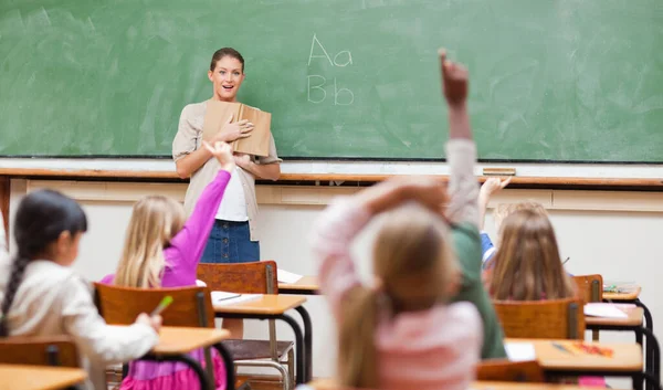 Teacher Giving Writing Class Lesson — Stock Photo, Image