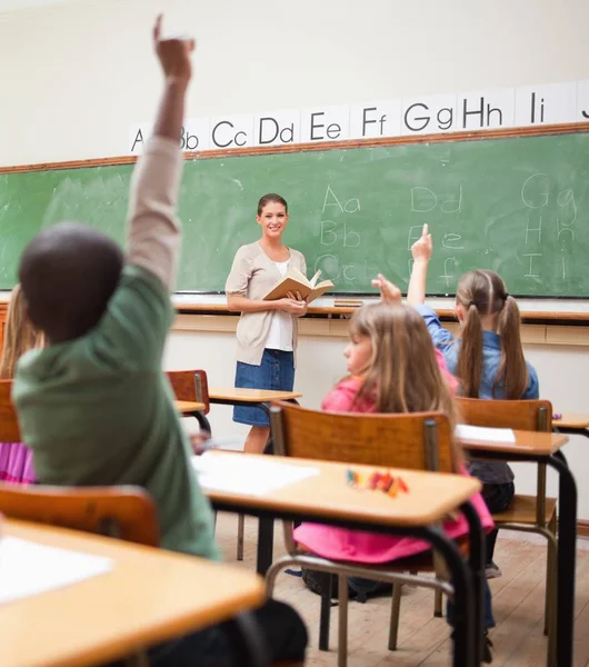 Back View Young Pupils Raising Hands — Stock Photo, Image