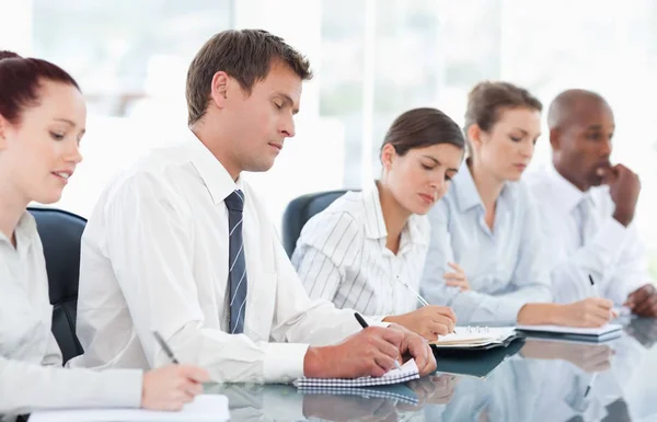 Businesspeople Taking Notes Meeting — Stock Photo, Image