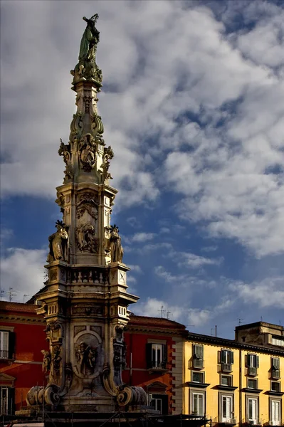 Mramorová Socha Obelisku Neposkvrněných Středu Italského Kostela Neapol — Stock fotografie
