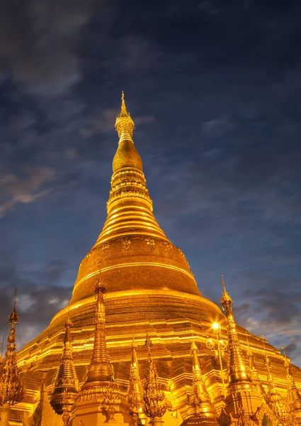 Brillante Pagoda Shwedagon Dorado Atardecer Exposición Los Años Con Nubes — Foto de Stock