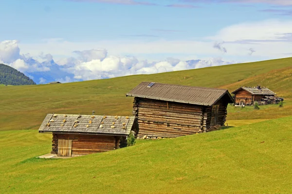 Drie Huisjes Zitplaats Alm — Stockfoto