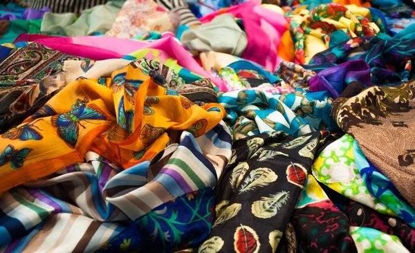 Batik Tela Para Venta Una Feria Del Este — Foto de Stock