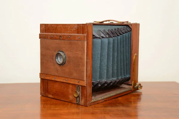 Eski Çalışan Zemin Kamerası — Stok fotoğraf