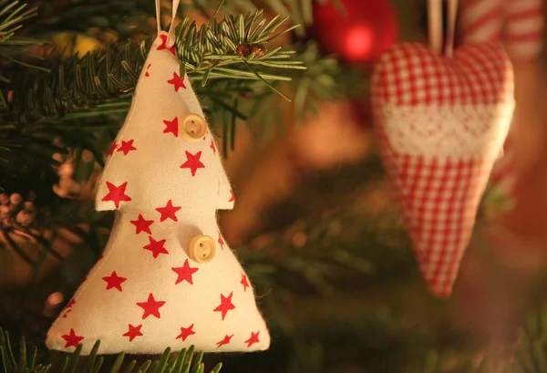 Christmas Tree Cloth Heart Contemplative Light — Stock Photo, Image