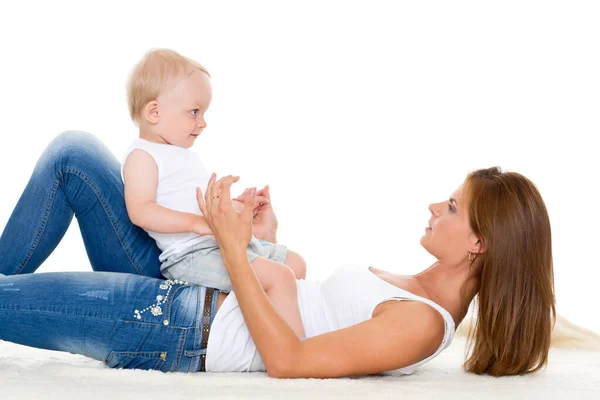 Junge Mutter Mit Süßem Kind Spielt Auf Weißem Hintergrund Glückliche — Stockfoto