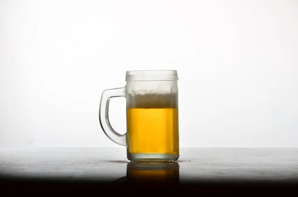 Glass Beer Table — Stock Photo, Image