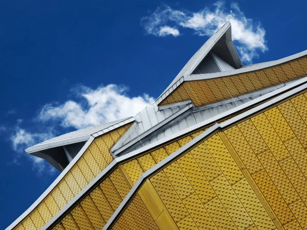 Фасаді Детальний Вигляд Філармонії Берліна Блакитному Небі Однією Хмарою — стокове фото
